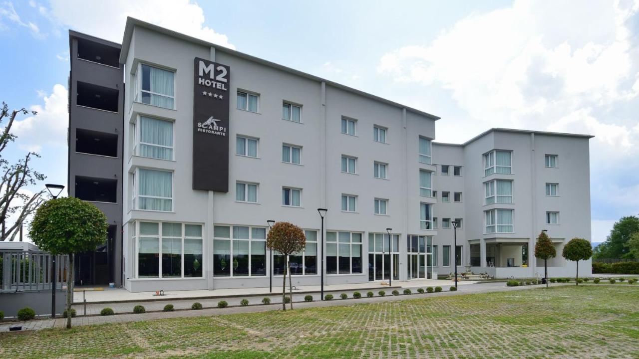 M2 4*